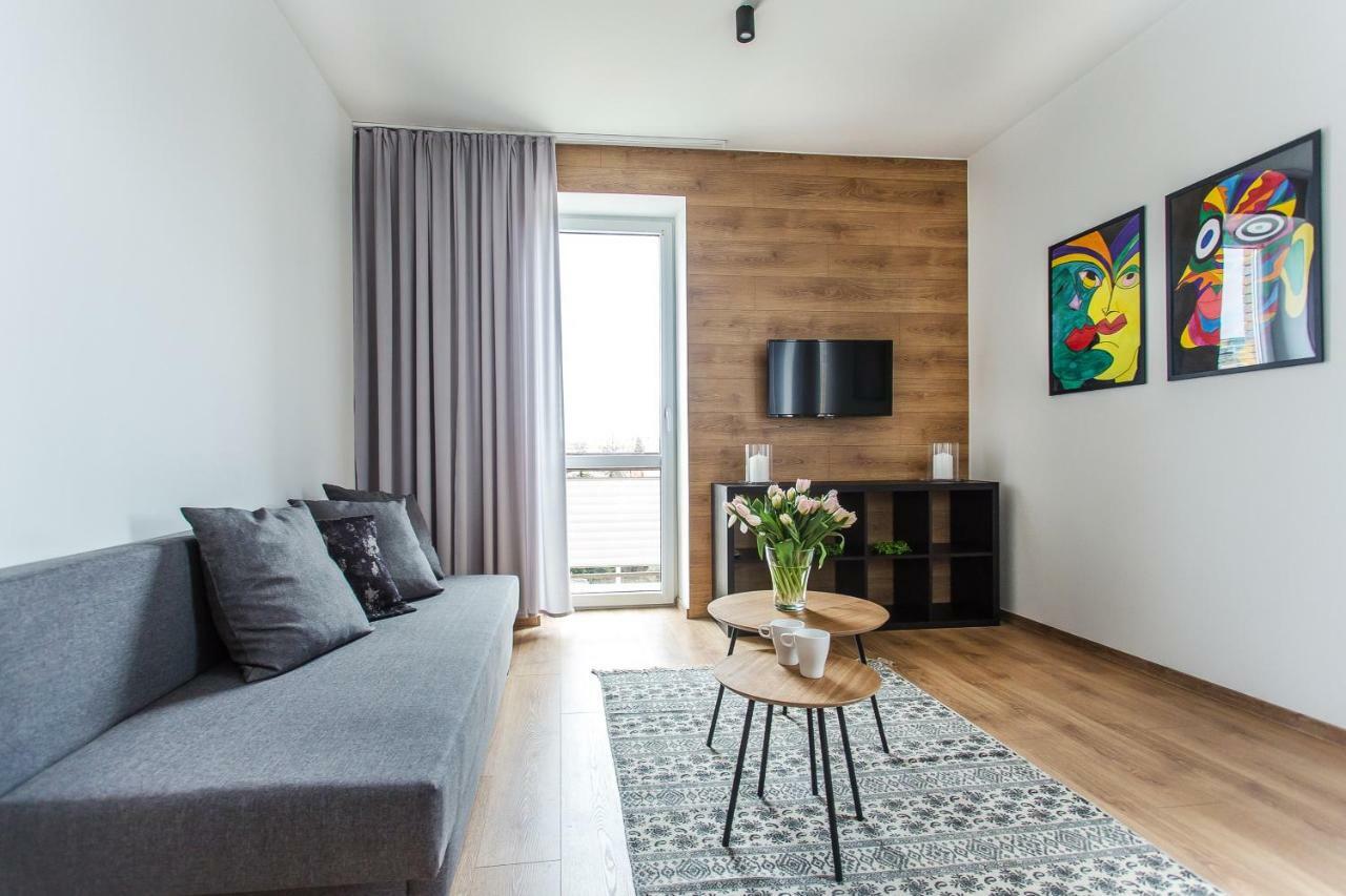 Apartment Nadbystrzycka No. 13 *