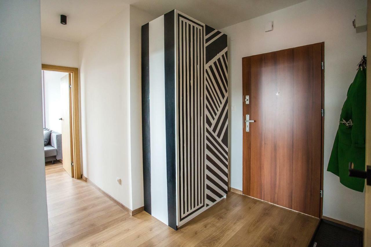 Apartment Nadbystrzycka No. 13 *